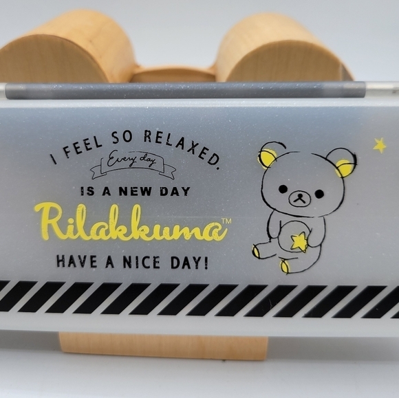 NWOT Rilakkuma Hard Cover Pencil Brush Case - Picture 2 of 10